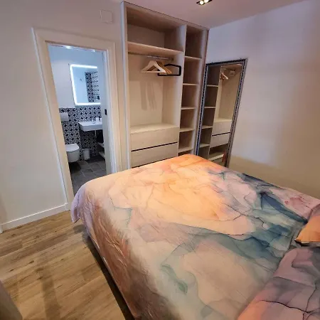 Apartment In 5483 Crikvenica
